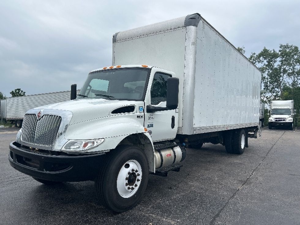 Medium Duty Box Truck-Light and Medium Duty Trucks-International-2019-MV607-Sturtevant-WI-427,106\n\t\tmiles-$ 20,250 - Image 3