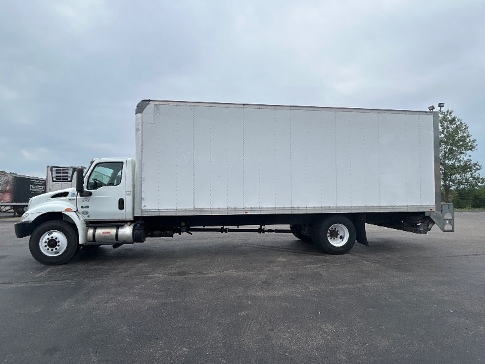 Medium Duty Box Truck-Light and Medium Duty Trucks-International-2019-MV607-Sturtevant-WI-427,106\n\t\tmiles-$ 20,250 - Image 4