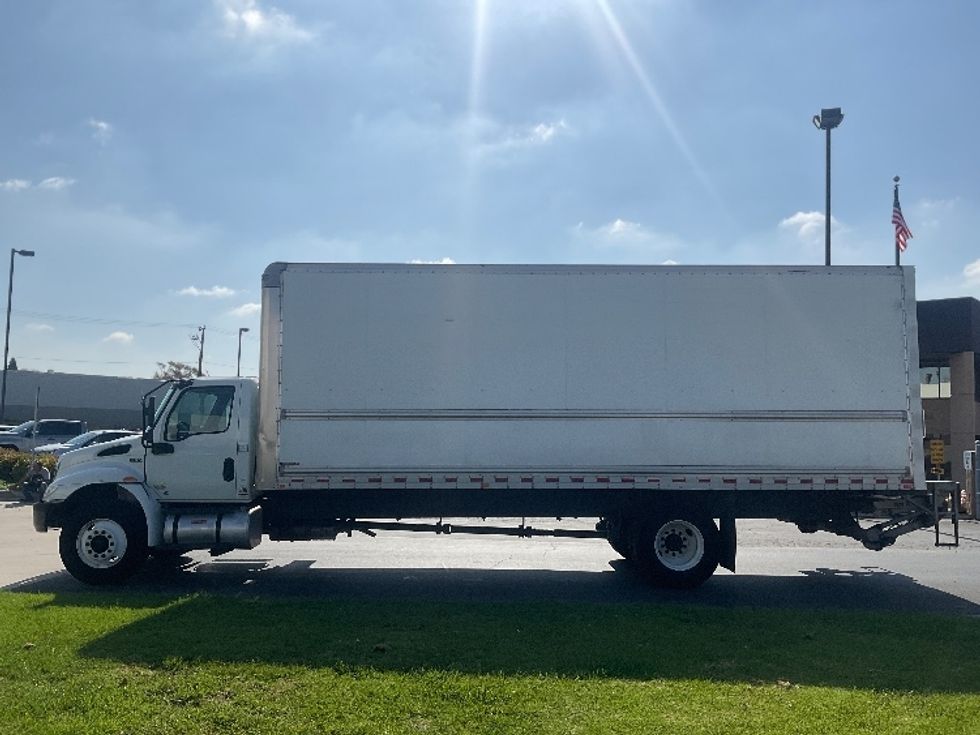 Medium Duty Box Truck-Light and Medium Duty Trucks-International-2019-MV607-Torrance-CA-104,500\n\t\tmiles-$ 51,750 - Image 4