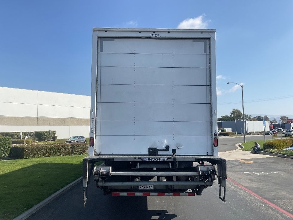 Medium Duty Box Truck-Light and Medium Duty Trucks-International-2019-MV607-Torrance-CA-104,500\n\t\tmiles-$ 51,750 - Image 7