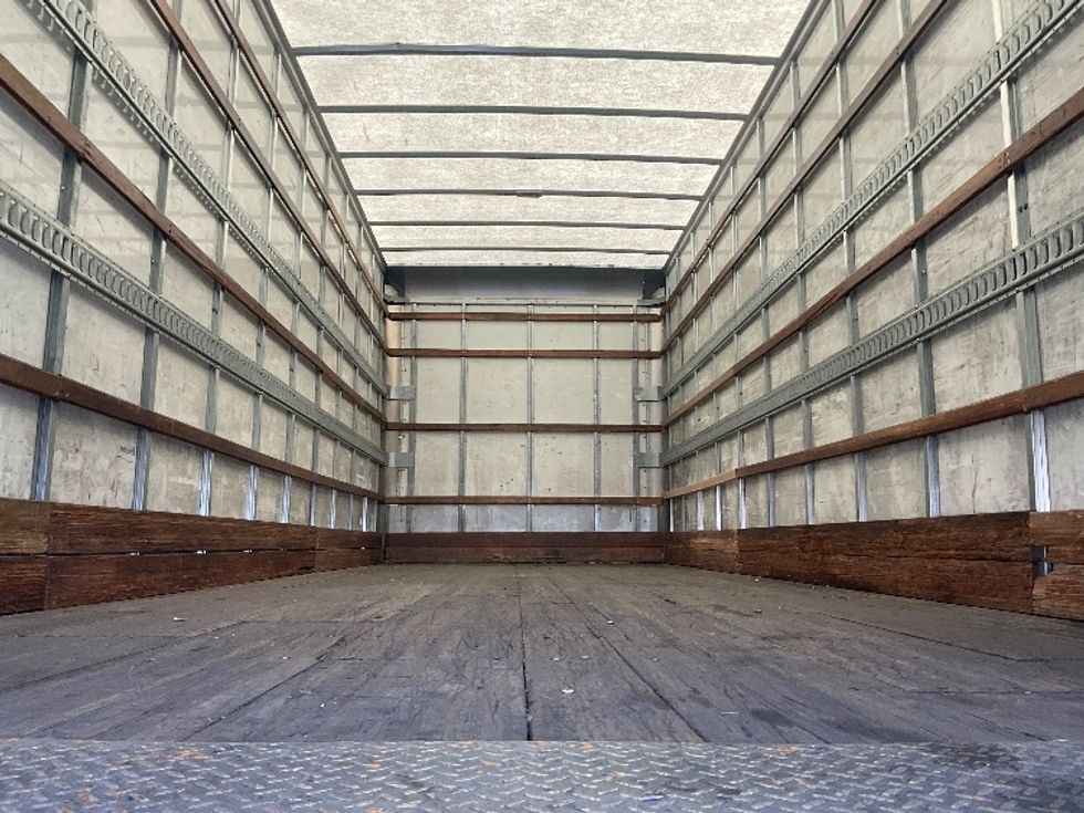 Medium Duty Box Truck-Light and Medium Duty Trucks-International-2019-MV607-Torrance-CA-104,500\n\t\tmiles-$ 51,750 - Image 8