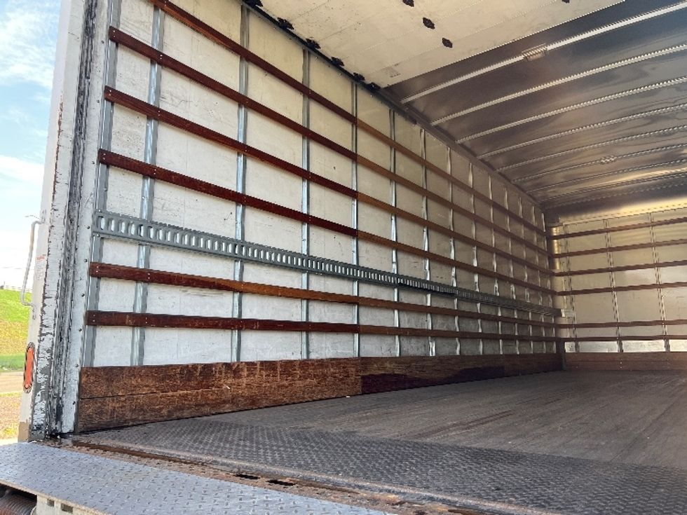 Medium Duty Box Truck-Light and Medium Duty Trucks-International-2019-MV607-Torrance-CA-62,584\n\t\tmiles-$ 57,250 - Image 11