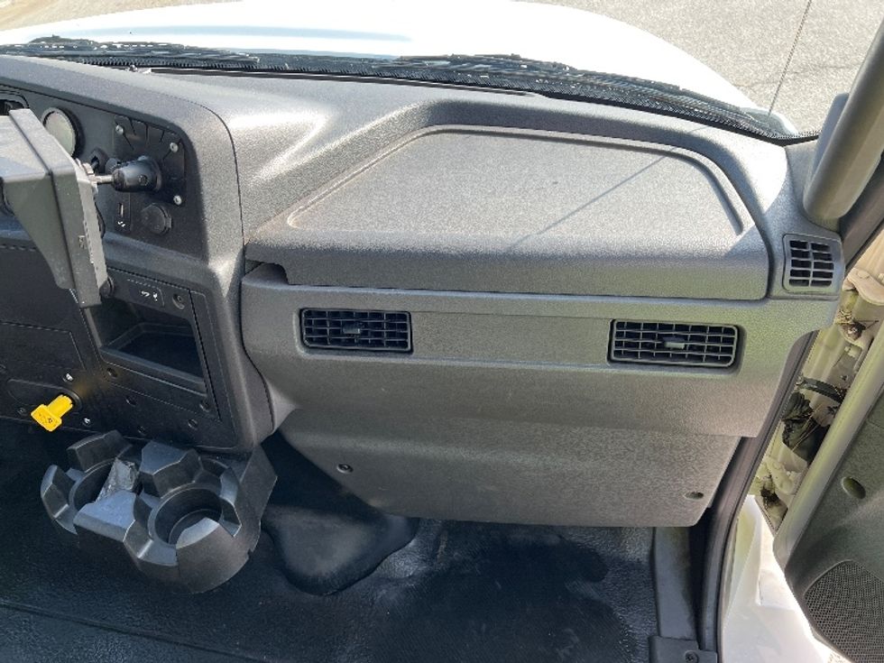 Medium Duty Box Truck-Light and Medium Duty Trucks-International-2019-MV607-Torrance-CA-62,584\n\t\tmiles-$ 57,250 - Image 21