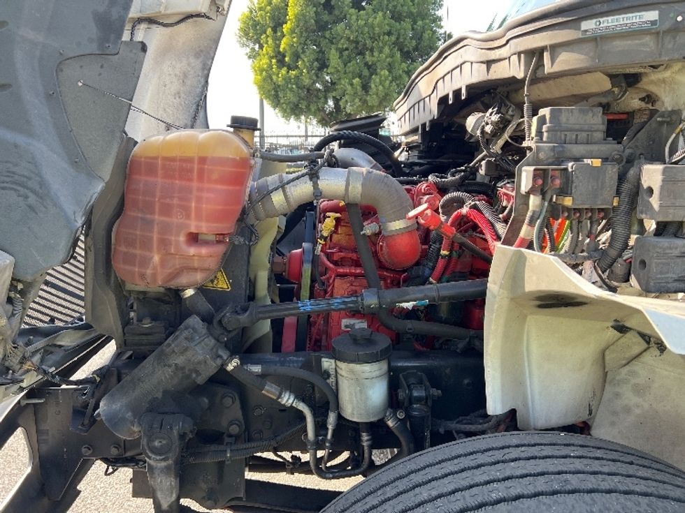 Medium Duty Box Truck-Light and Medium Duty Trucks-International-2019-MV607-Torrance-CA-62,584\n\t\tmiles-$ 57,250 - Image 24