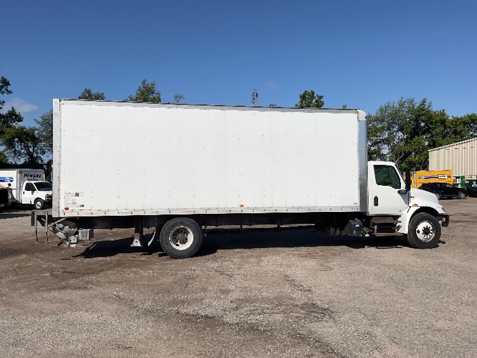Medium Duty Box Truck-Light and Medium Duty Trucks-International-2019-MV607-Walker-MI-374,184\n\t\tmiles-$ 20,000 - Image 15