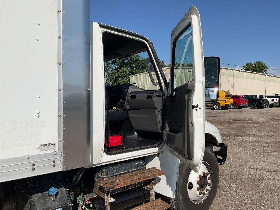 Medium Duty Box Truck-Light and Medium Duty Trucks-International-2019-MV607-Walker-MI-374,184\n\t\tmiles-$ 20,000 - Image 20