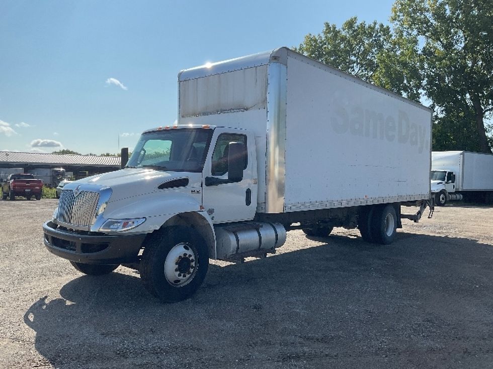 Medium Duty Box Truck-Light and Medium Duty Trucks-International-2019-MV607-Walker-MI-374,184\n\t\tmiles-$ 20,000 - Image 3