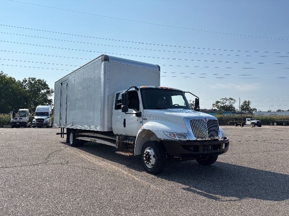 Medium Duty Box Truck-Light and Medium Duty Trucks-International-2019-MV607-Warren-MI-101,594\n\t\tmiles-$ 55,250 - Image 1