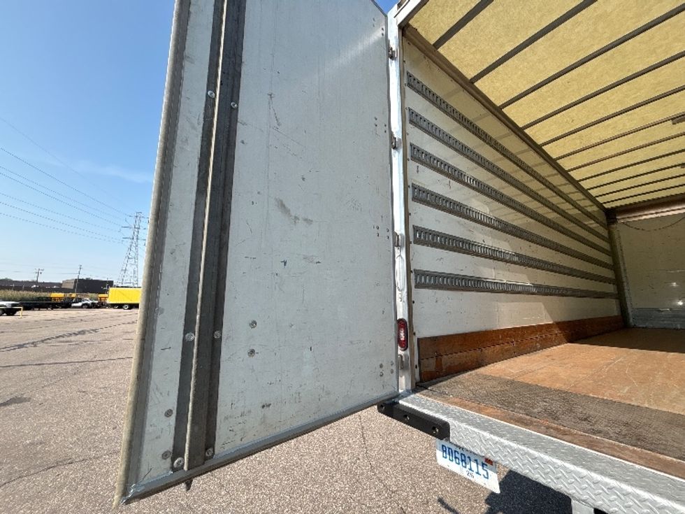 Medium Duty Box Truck-Light and Medium Duty Trucks-International-2019-MV607-Warren-MI-101,594\n\t\tmiles-$ 55,250 - Image 10