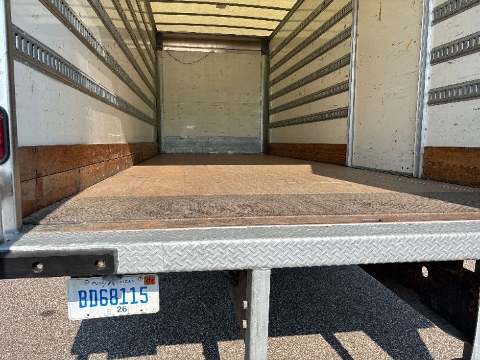 Medium Duty Box Truck-Light and Medium Duty Trucks-International-2019-MV607-Warren-MI-101,594\n\t\tmiles-$ 55,250 - Image 9