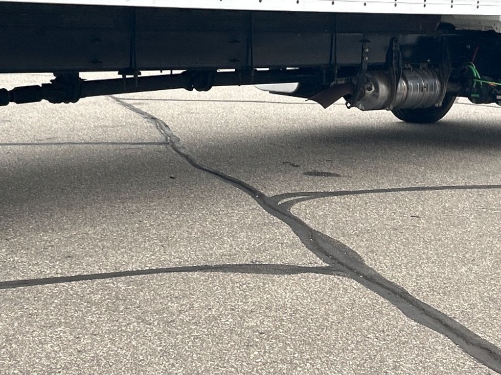 Medium Duty Box Truck-Light and Medium Duty Trucks-International-2019-MV607-Warren-MI-184,201\n\t\tmiles-$ 37,500 - Image 13