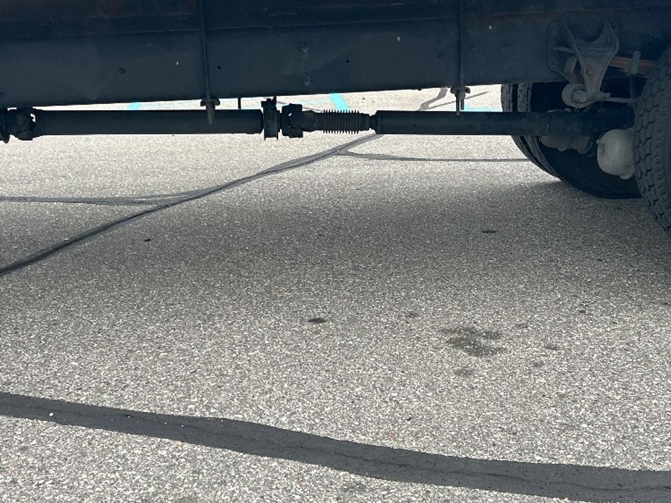 Medium Duty Box Truck-Light and Medium Duty Trucks-International-2019-MV607-Warren-MI-184,201\n\t\tmiles-$ 37,500 - Image 5