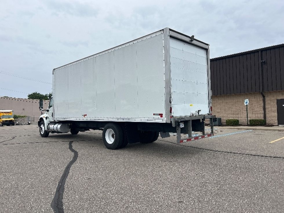 Medium Duty Box Truck-Light and Medium Duty Trucks-International-2019-MV607-Warren-MI-184,201\n\t\tmiles-$ 37,500 - Image 6