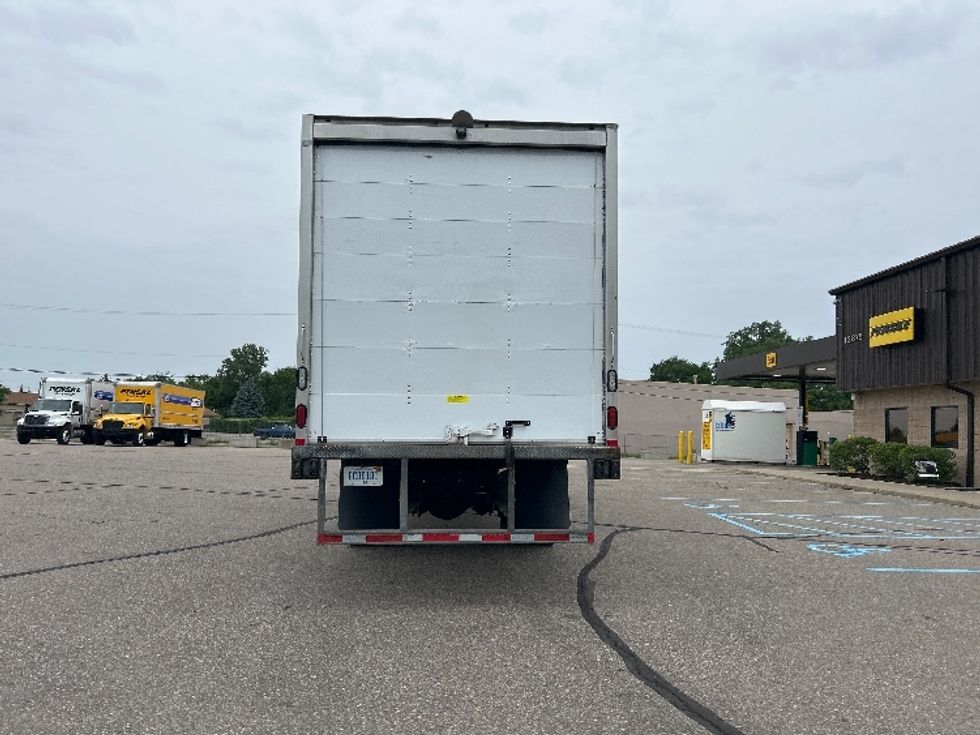 Medium Duty Box Truck-Light and Medium Duty Trucks-International-2019-MV607-Warren-MI-184,201\n\t\tmiles-$ 37,500 - Image 7