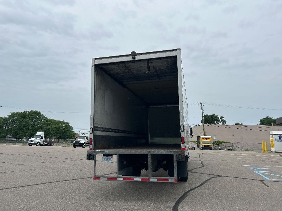 Medium Duty Box Truck-Light and Medium Duty Trucks-International-2019-MV607-Warren-MI-184,201\n\t\tmiles-$ 37,500 - Image 8