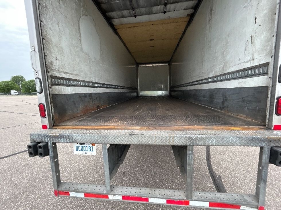 Medium Duty Box Truck-Light and Medium Duty Trucks-International-2019-MV607-Warren-MI-184,201\n\t\tmiles-$ 37,500 - Image 9