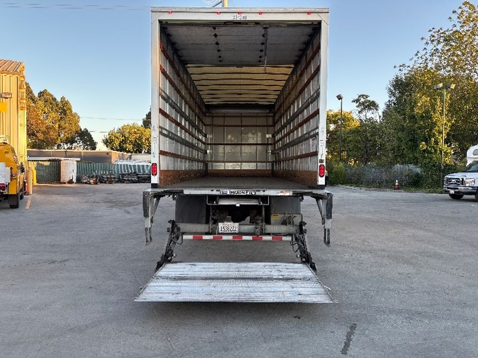 Medium Duty Box Truck-Light and Medium Duty Trucks-International-2019-MV607-West Sacramento-CA-127,788\n\t\tmiles-$ 50,250 - Image 9
