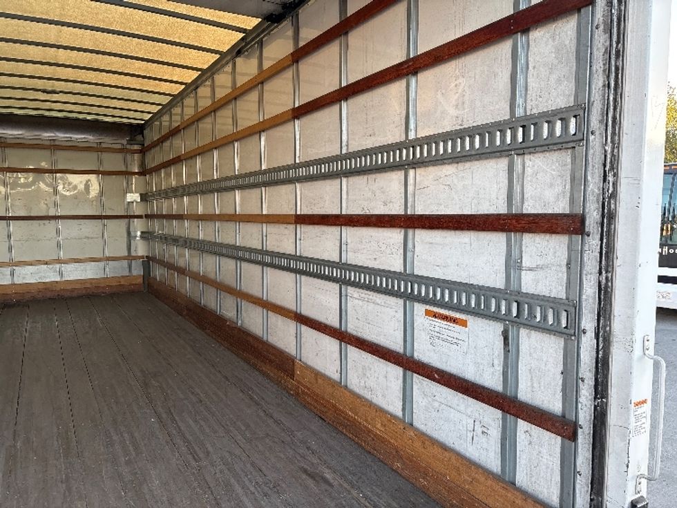 Medium Duty Box Truck-Light and Medium Duty Trucks-International-2019-MV607-West Sacramento-CA-127,788\n\t\tmiles-$ 50,250 - Image 12