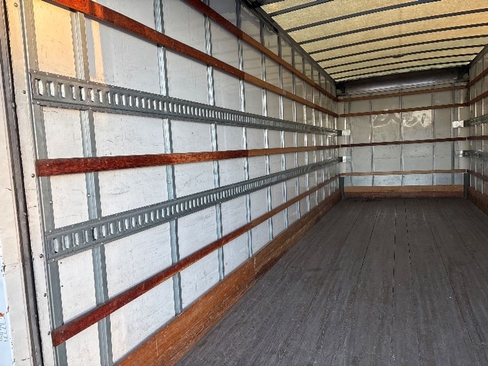 Medium Duty Box Truck-Light and Medium Duty Trucks-International-2019-MV607-West Sacramento-CA-127,788\n\t\tmiles-$ 50,250 - Image 11