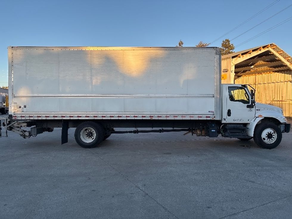 Medium Duty Box Truck-Light and Medium Duty Trucks-International-2019-MV607-West Sacramento-CA-127,788\n\t\tmiles-$ 50,250 - Image 15