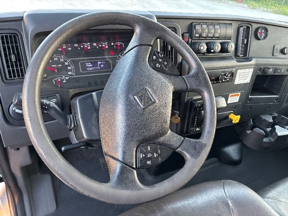 Medium Duty Box Truck-Light and Medium Duty Trucks-International-2019-MV607-West Sacramento-CA-127,788\n\t\tmiles-$ 50,250 - Image 17