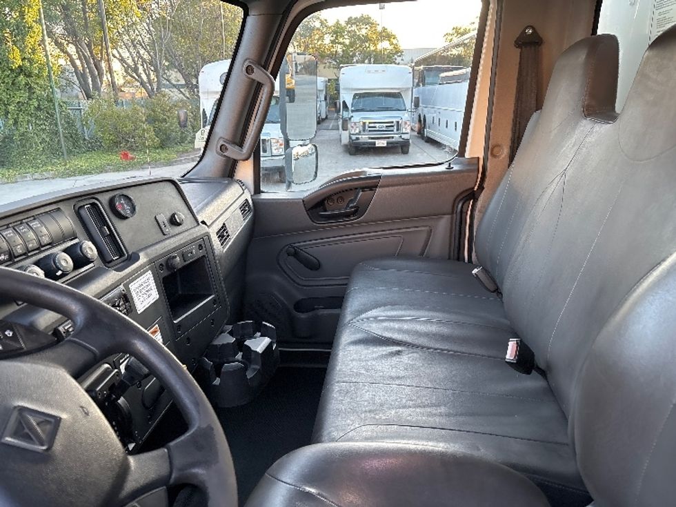 Medium Duty Box Truck-Light and Medium Duty Trucks-International-2019-MV607-West Sacramento-CA-127,788\n\t\tmiles-$ 50,250 - Image 19