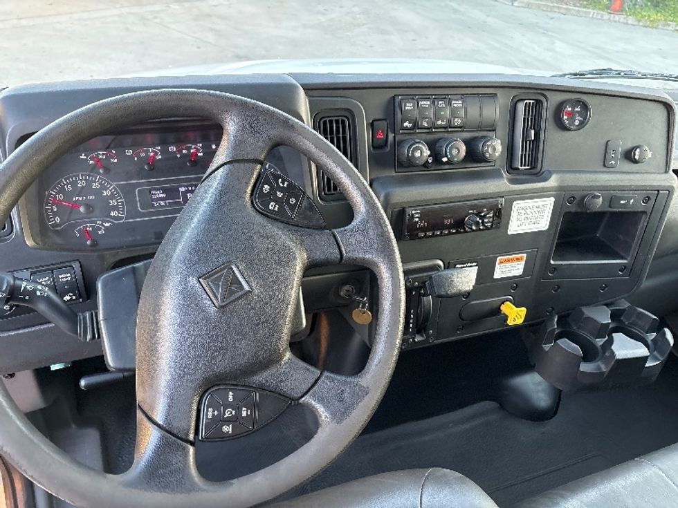 Medium Duty Box Truck-Light and Medium Duty Trucks-International-2019-MV607-West Sacramento-CA-127,788\n\t\tmiles-$ 50,250 - Image 18