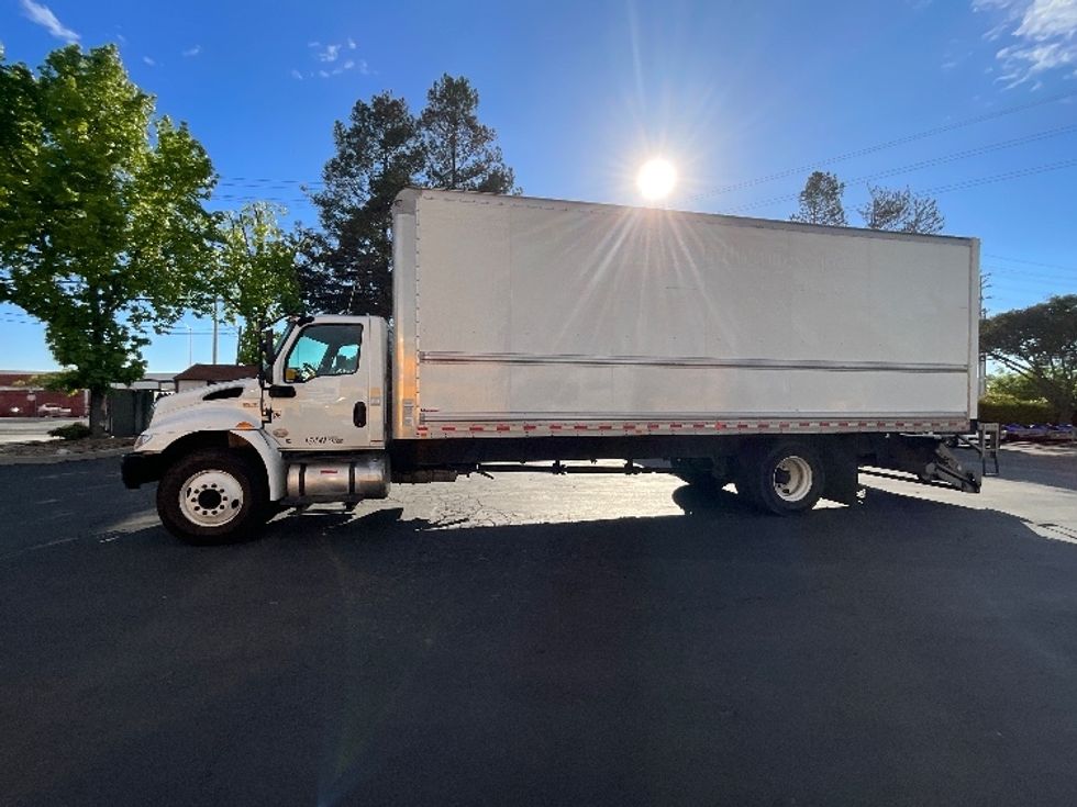 Medium Duty Box Truck-Light and Medium Duty Trucks-International-2019-MV607-West Sacramento-CA-130,866\n\t\tmiles-$ 49,500 - Image 4