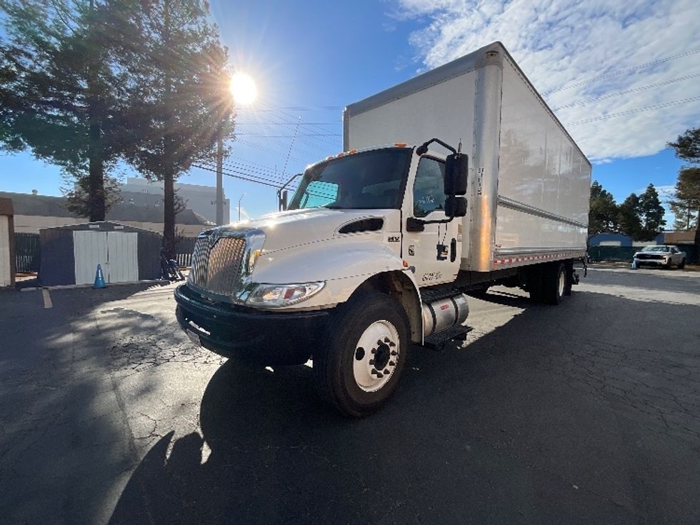 Medium Duty Box Truck-Light and Medium Duty Trucks-International-2019-MV607-West Sacramento-CA-130,866\n\t\tmiles-$ 49,500 - Image 3