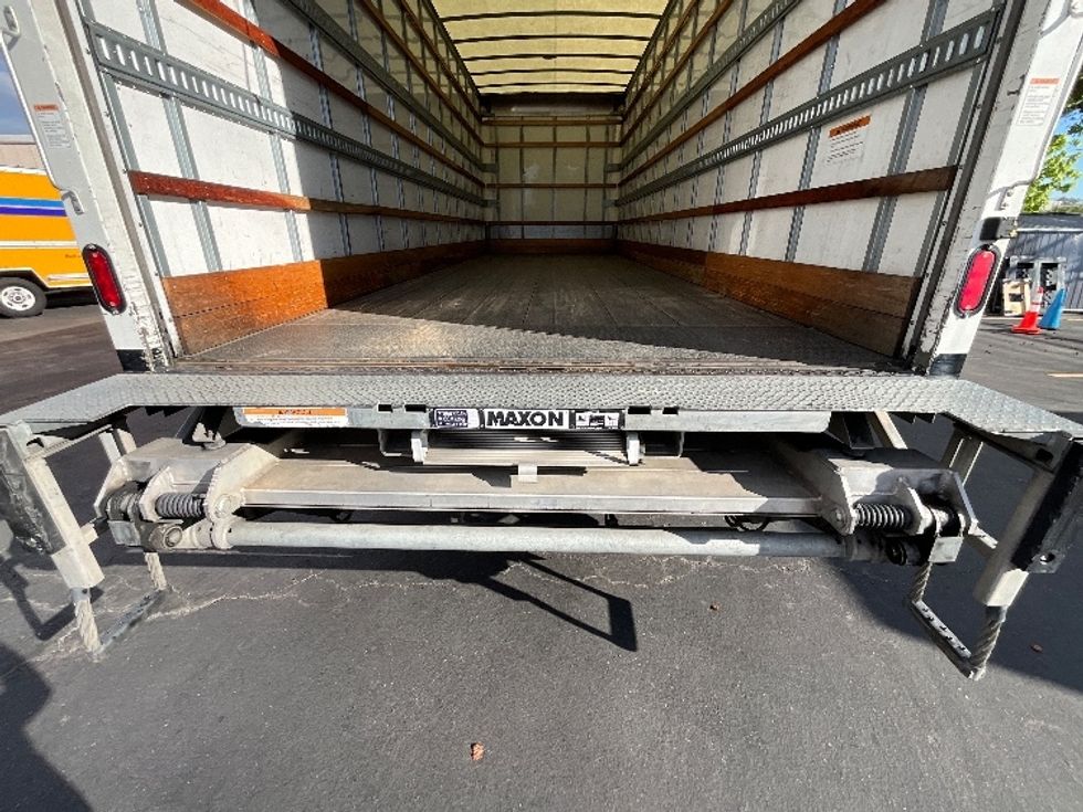 Medium Duty Box Truck-Light and Medium Duty Trucks-International-2019-MV607-West Sacramento-CA-130,866\n\t\tmiles-$ 49,500 - Image 10