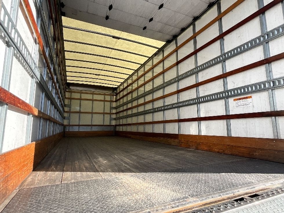 Medium Duty Box Truck-Light and Medium Duty Trucks-International-2019-MV607-West Sacramento-CA-130,866\n\t\tmiles-$ 49,500 - Image 12