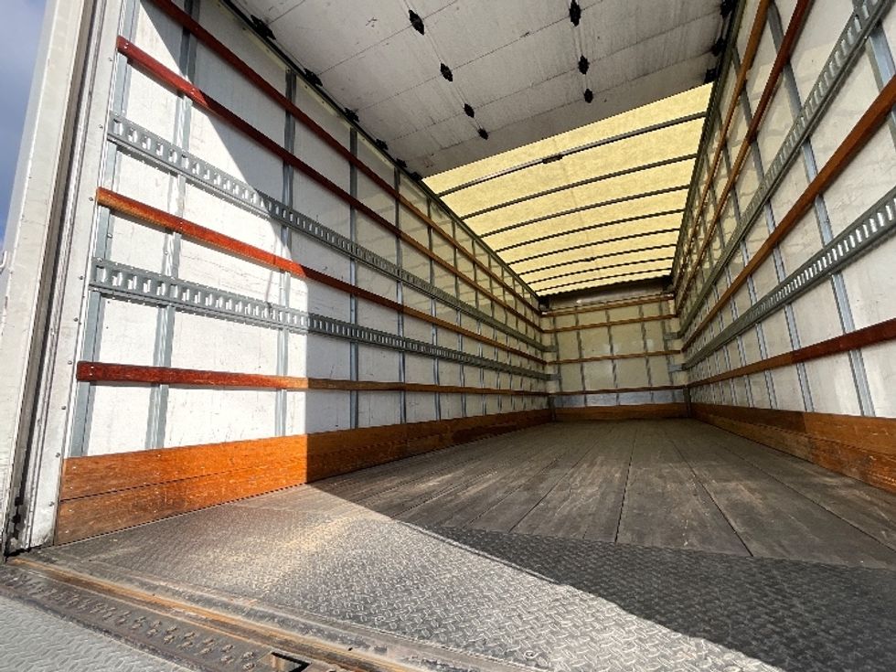 Medium Duty Box Truck-Light and Medium Duty Trucks-International-2019-MV607-West Sacramento-CA-130,866\n\t\tmiles-$ 49,500 - Image 11