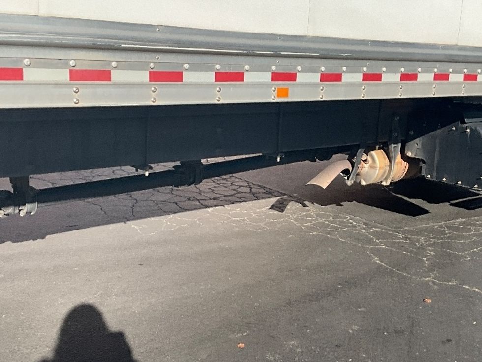 Medium Duty Box Truck-Light and Medium Duty Trucks-International-2019-MV607-West Sacramento-CA-130,866\n\t\tmiles-$ 49,500 - Image 14
