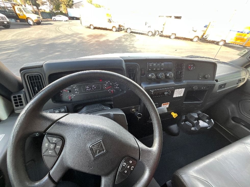 Medium Duty Box Truck-Light and Medium Duty Trucks-International-2019-MV607-West Sacramento-CA-130,866\n\t\tmiles-$ 49,500 - Image 17