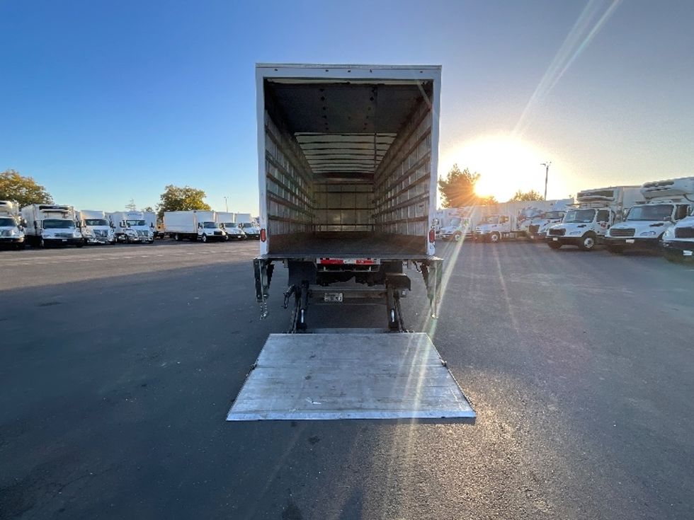 Medium Duty Box Truck-Light and Medium Duty Trucks-International-2019-MV607-West Sacramento-CA-140,707\n\t\tmiles-$ 49,000 - Image 9