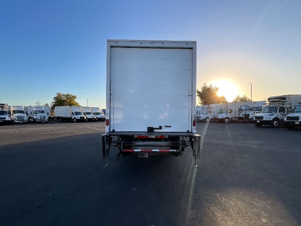Medium Duty Box Truck-Light and Medium Duty Trucks-International-2019-MV607-West Sacramento-CA-140,707\n\t\tmiles-$ 49,000 - Image 7