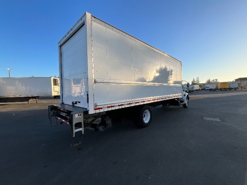 Medium Duty Box Truck-Light and Medium Duty Trucks-International-2019-MV607-West Sacramento-CA-140,707\n\t\tmiles-$ 49,000 - Image 13