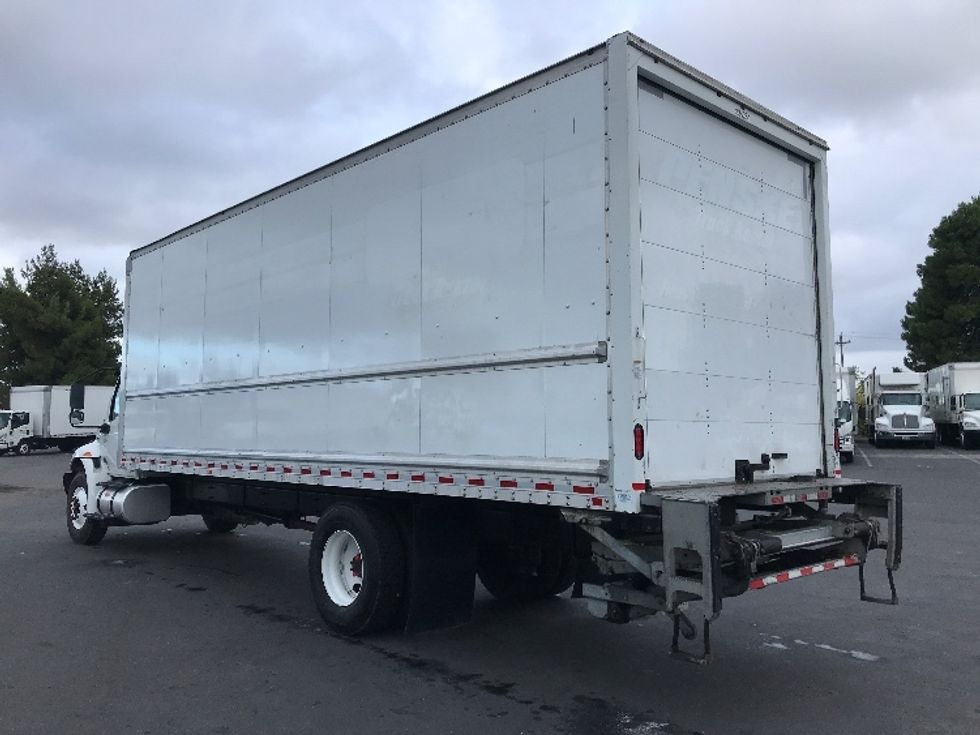 Medium Duty Box Truck-Light and Medium Duty Trucks-International-2019-MV607-West Sacramento-CA-166,034\n\t\tmiles-$ 45,000 - Image 6