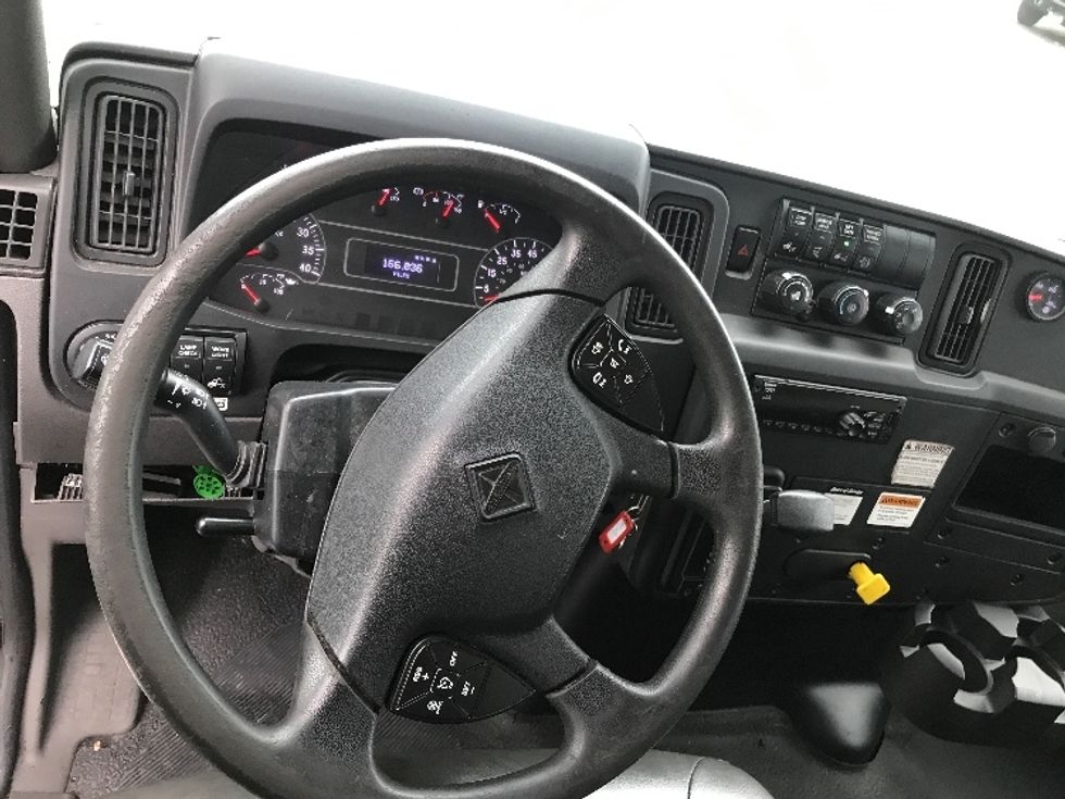 Medium Duty Box Truck-Light and Medium Duty Trucks-International-2019-MV607-West Sacramento-CA-166,034\n\t\tmiles-$ 45,000 - Image 18