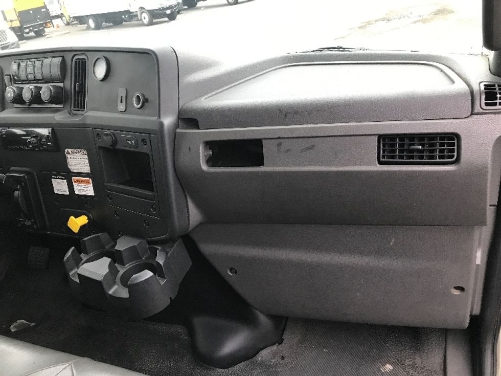 Medium Duty Box Truck-Light and Medium Duty Trucks-International-2019-MV607-West Sacramento-CA-166,034\n\t\tmiles-$ 45,000 - Image 21