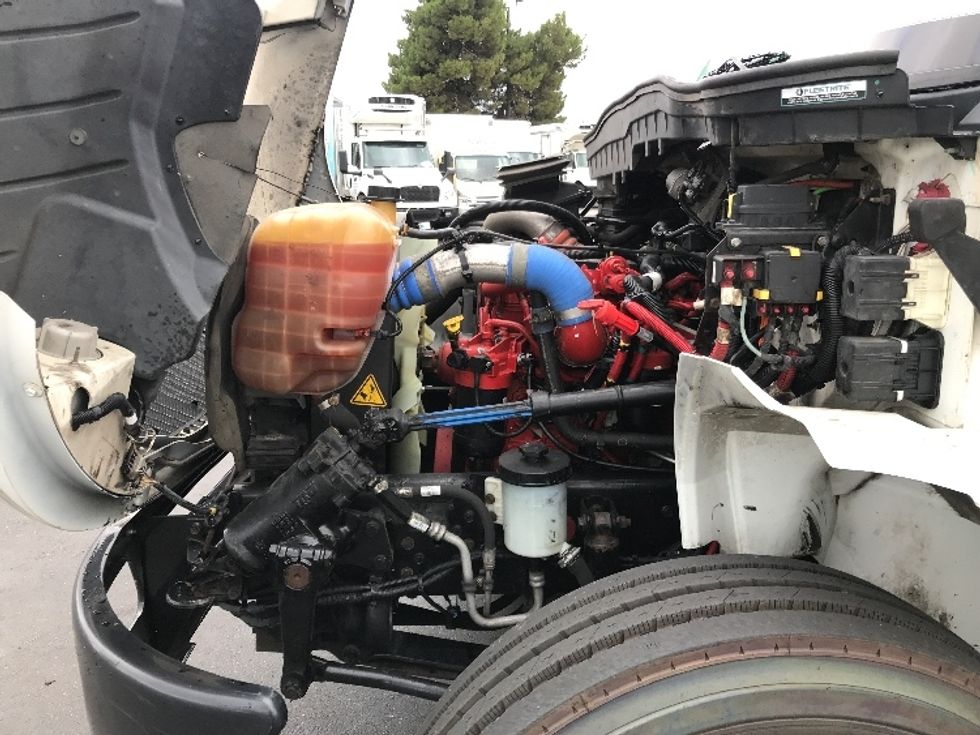 Medium Duty Box Truck-Light and Medium Duty Trucks-International-2019-MV607-West Sacramento-CA-166,034\n\t\tmiles-$ 45,000 - Image 24