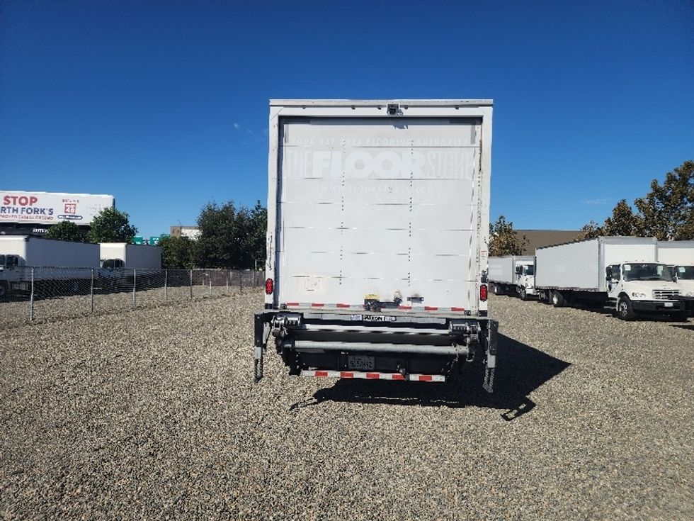 Medium Duty Box Truck-Light and Medium Duty Trucks-International-2019-MV607-West Sacramento-CA-194,136\n\t\tmiles-$ 53,000 - Image 7
