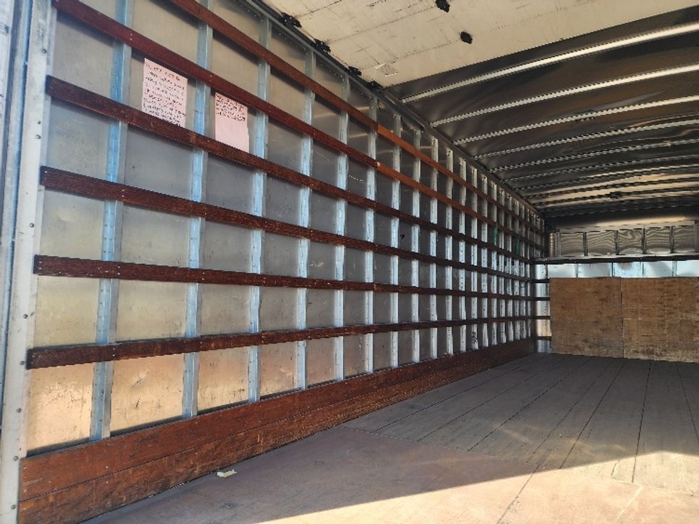 Medium Duty Box Truck-Light and Medium Duty Trucks-International-2019-MV607-West Sacramento-CA-194,136\n\t\tmiles-$ 53,000 - Image 11