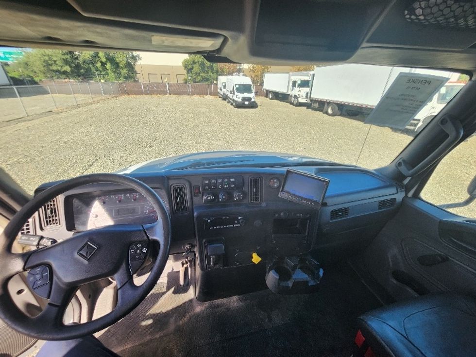 Medium Duty Box Truck-Light and Medium Duty Trucks-International-2019-MV607-West Sacramento-CA-194,136\n\t\tmiles-$ 53,000 - Image 18