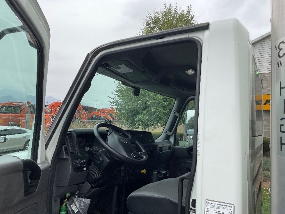 Medium Duty Box Truck-Light and Medium Duty Trucks-International-2019-MV607-West Valley City-UT-198,971\n\t\tmiles-$ 39,500 - Image 16