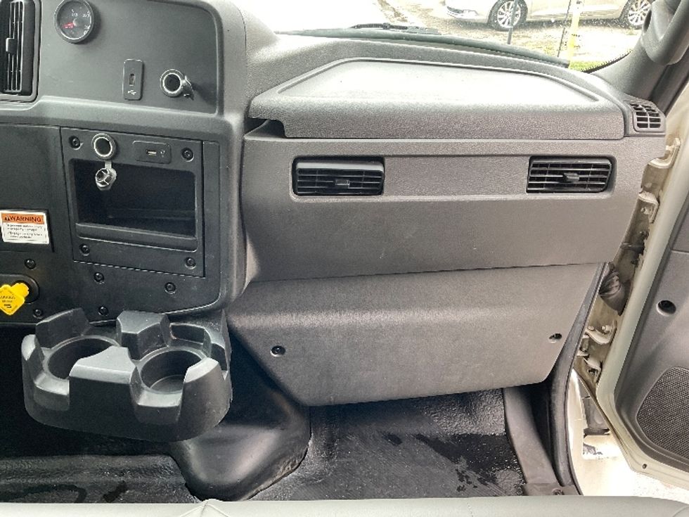 Medium Duty Box Truck-Light and Medium Duty Trucks-International-2019-MV607-West Valley City-UT-198,971\n\t\tmiles-$ 39,500 - Image 21