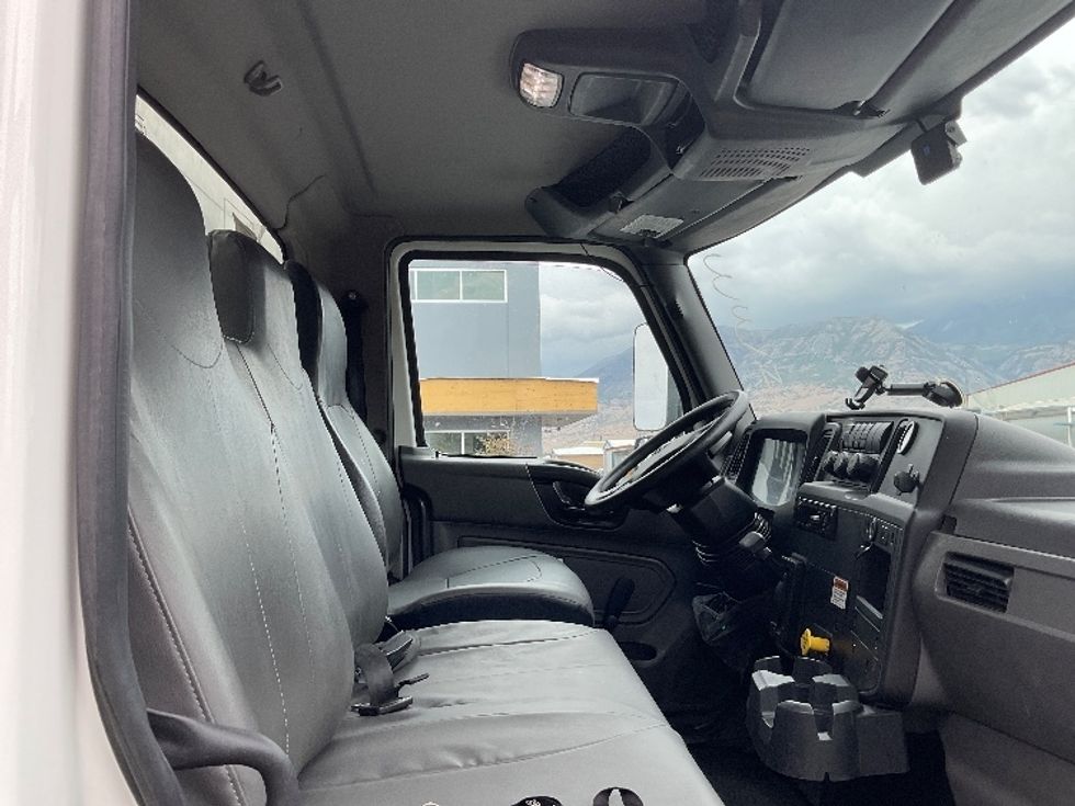 Medium Duty Box Truck-Light and Medium Duty Trucks-International-2019-MV607-West Valley City-UT-198,971\n\t\tmiles-$ 39,500 - Image 22