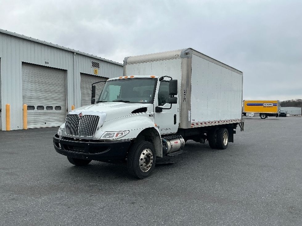 Medium Duty Box Truck-Light and Medium Duty Trucks-International-2019-MV607LP-Harrisburg-PA-178,707\n\t\tmiles-$ 33,250 - Image 3