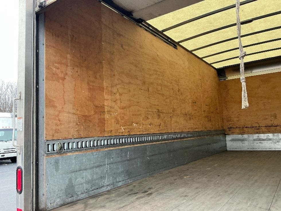 Medium Duty Box Truck-Light and Medium Duty Trucks-International-2019-MV607LP-Harrisburg-PA-178,707\n\t\tmiles-$ 33,250 - Image 11