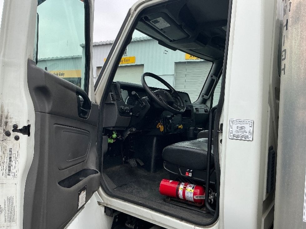 Medium Duty Box Truck-Light and Medium Duty Trucks-International-2019-MV607LP-Harrisburg-PA-178,707\n\t\tmiles-$ 33,250 - Image 16